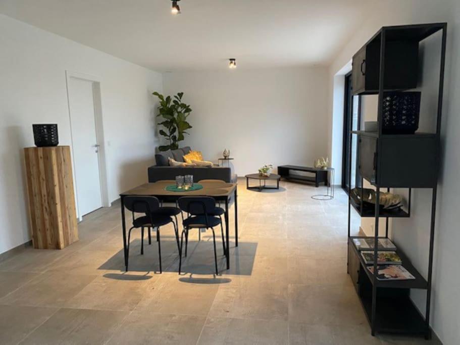 Ruim Gezellig Appartement Zwalm Esterno foto